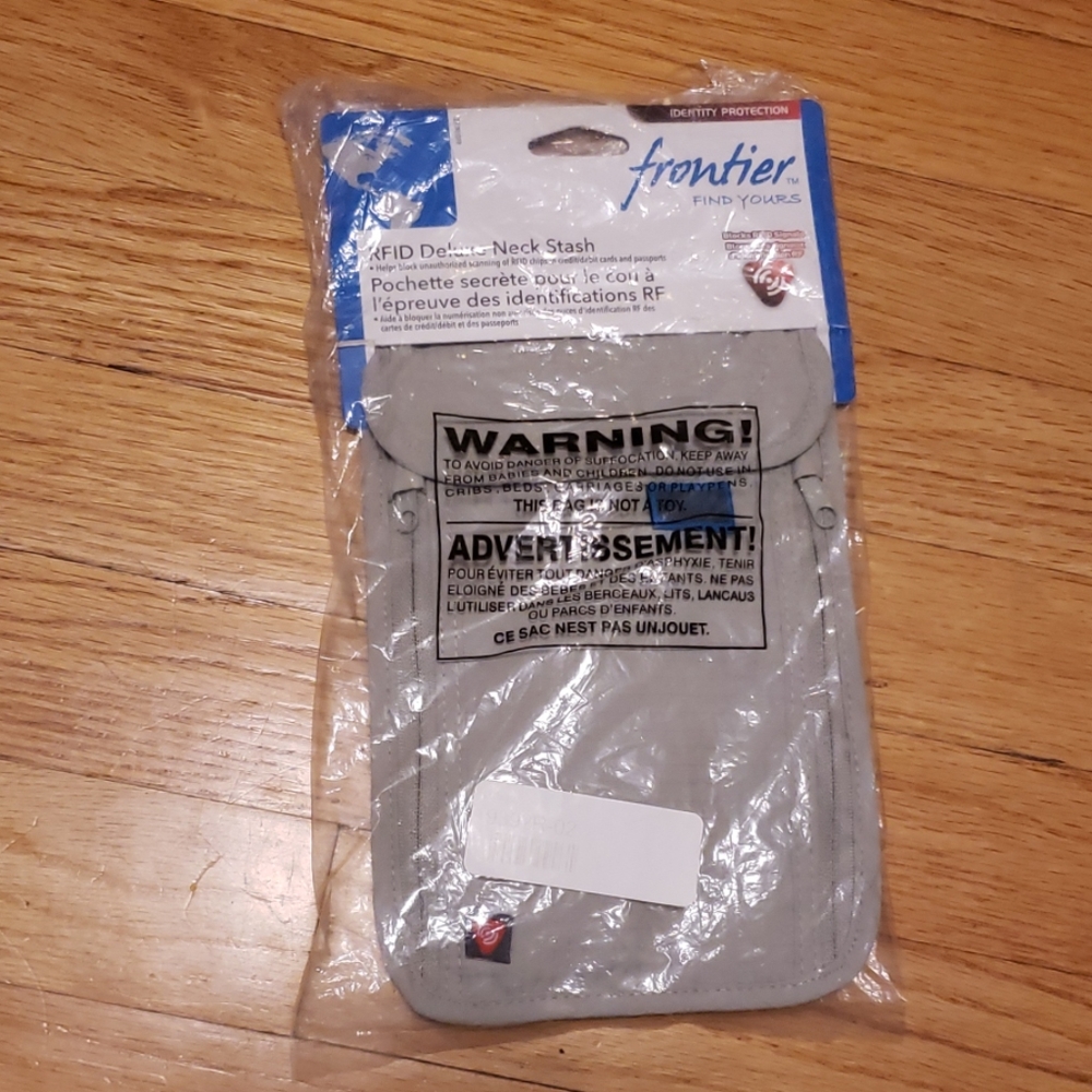Frontier RFID Deluxe Neck Stash
